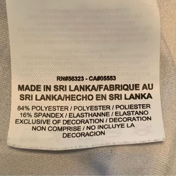 NIKE Pro Half Zip Women’s Medium White Black Thumb Hole. - Picture 8 of 15